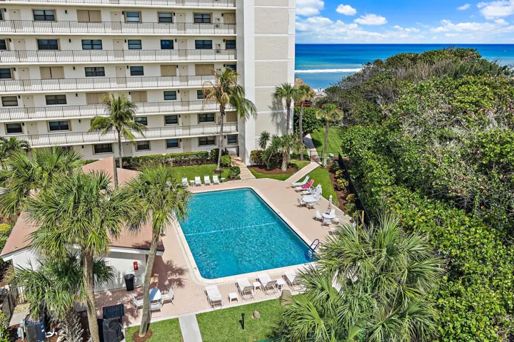 023-10310SOceanDr-205-JensenBeach-SMALL