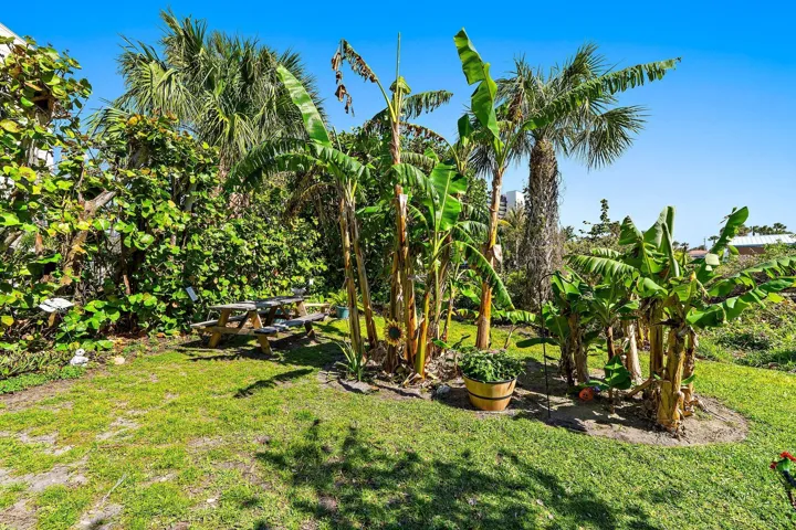 063-10310SOceanDr-205-JensenBeach-SMALL