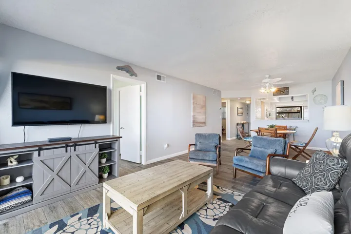 040-10310SOceanDr-205-JensenBeach-SMALL
