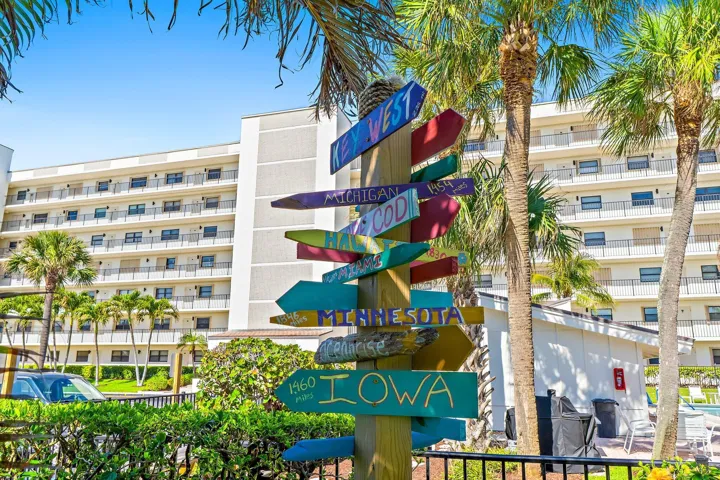 065-10310SOceanDr-205-JensenBeach-SMALL