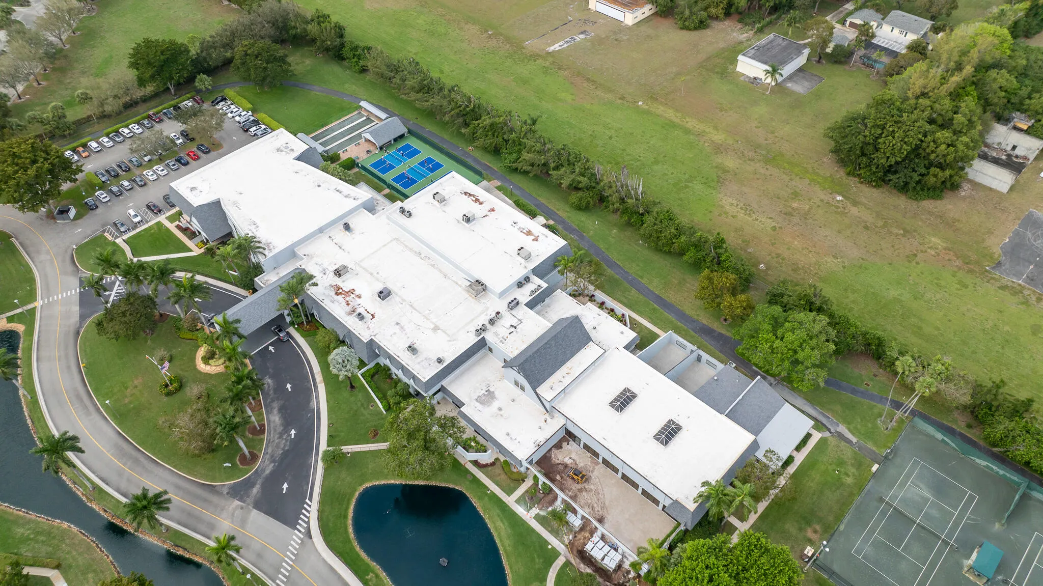 MLS COMM CLUBHOUSE