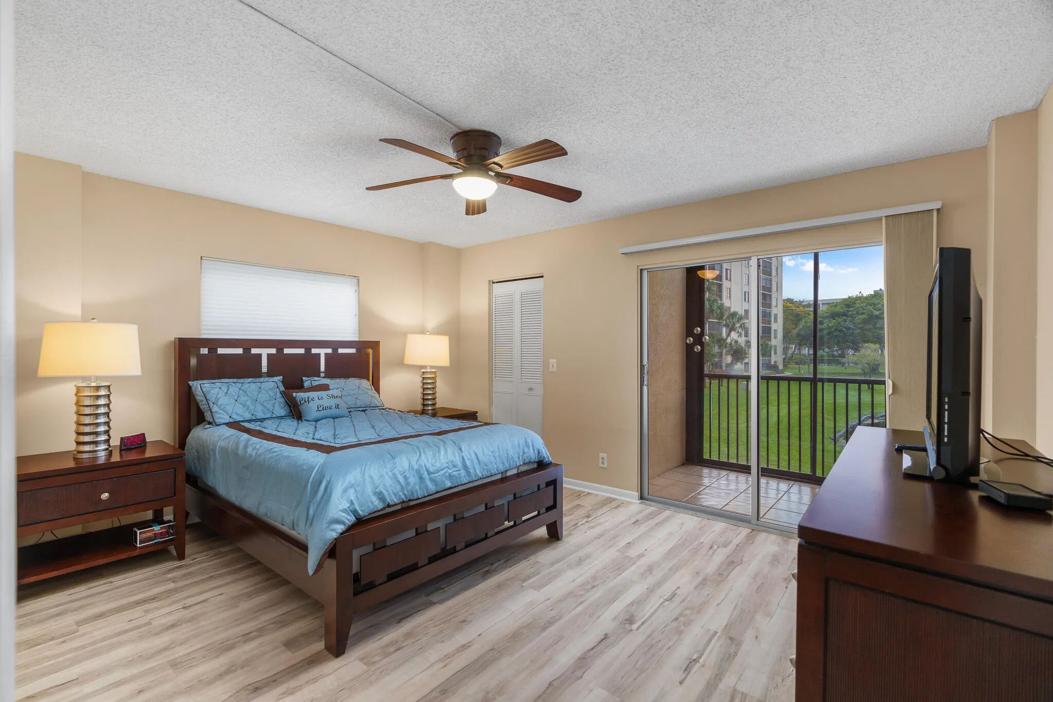 MLS MAIN BEDROOM