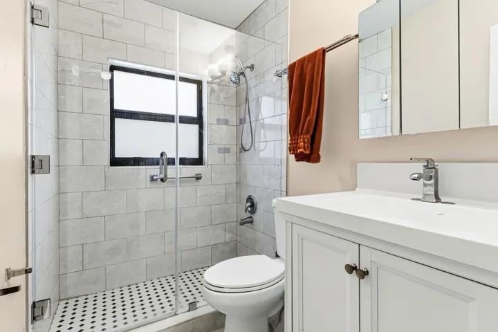 016-1875AbbeyRoad-WestPalmBeach-FL-33415
