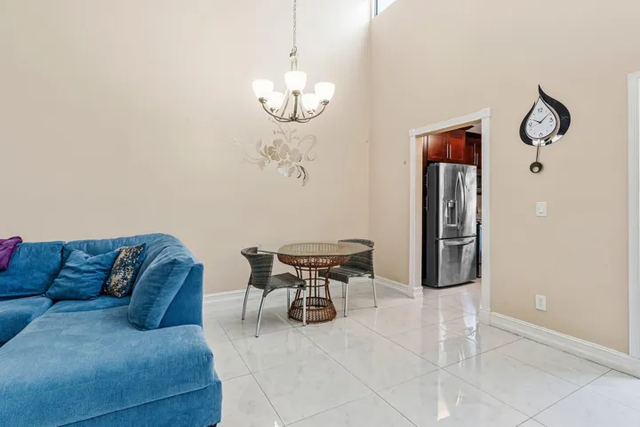 012-1875AbbeyRoad-WestPalmBeach-FL-33415