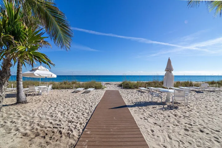 Walkway to beach