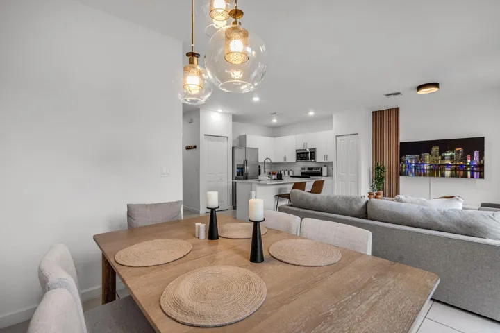 11-22-web-or-mls-4613nw118ave-22