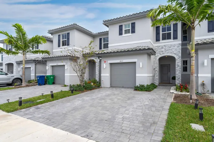 3-14-web-or-mls-4613nw118ave-14