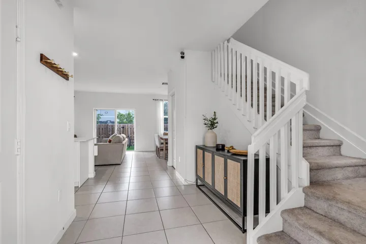 4-15-web-or-mls-4613nw118ave-15