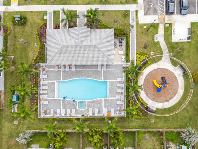 32-43-web-or-mls-4613nw118ave-43