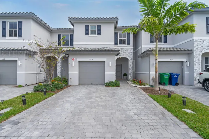 1-12-web-or-mls-4613nw118ave-12