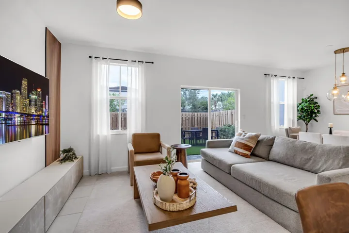 8-19-web-or-mls-4613nw118ave-19