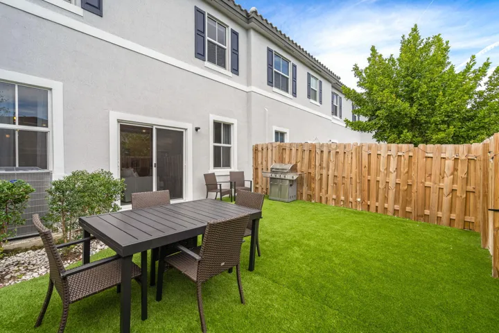 28-39-web-or-mls-4613nw118ave-39