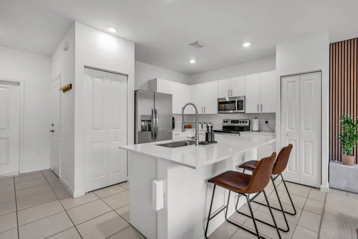 13-24-web-or-mls-4613nw118ave-24