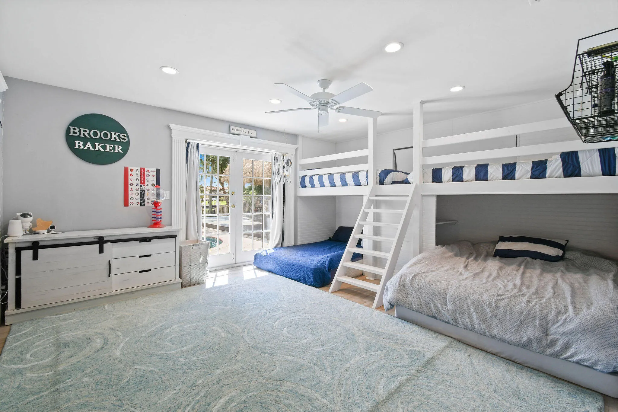 8110WLakeDr(23)