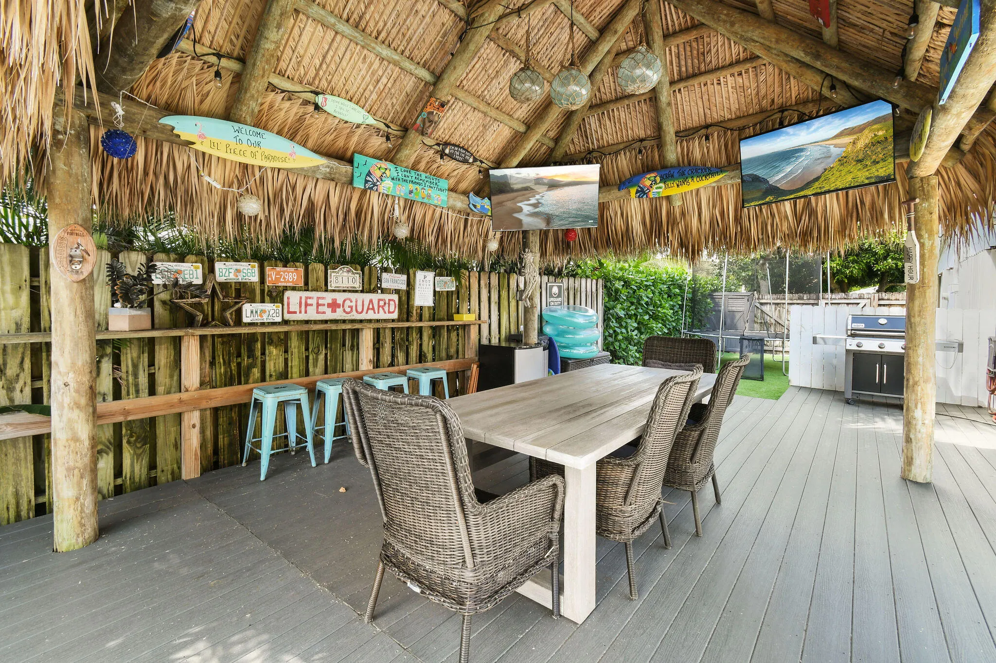 8110WLakeDr(56)
