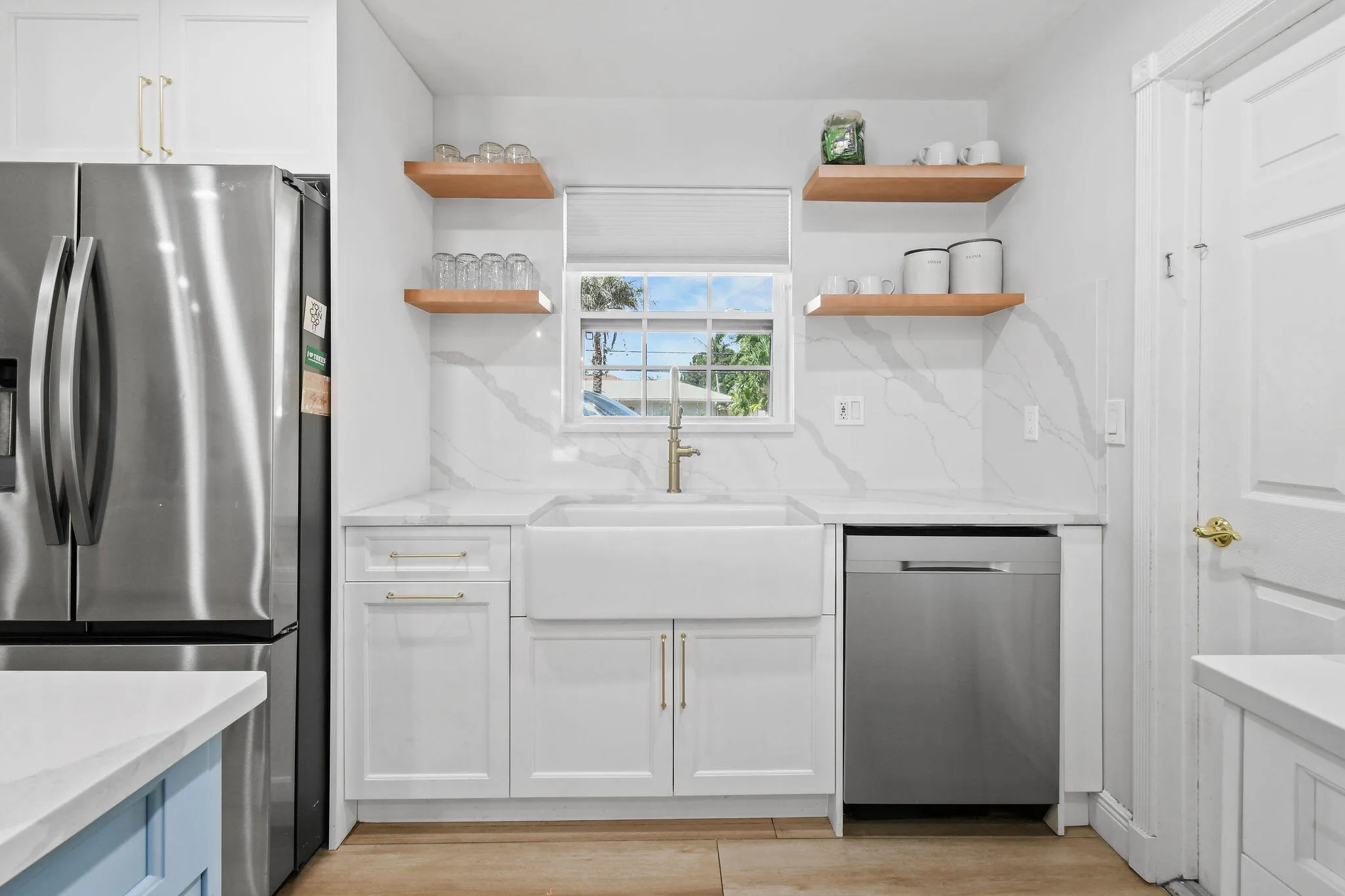 8110WLakeDr(14)