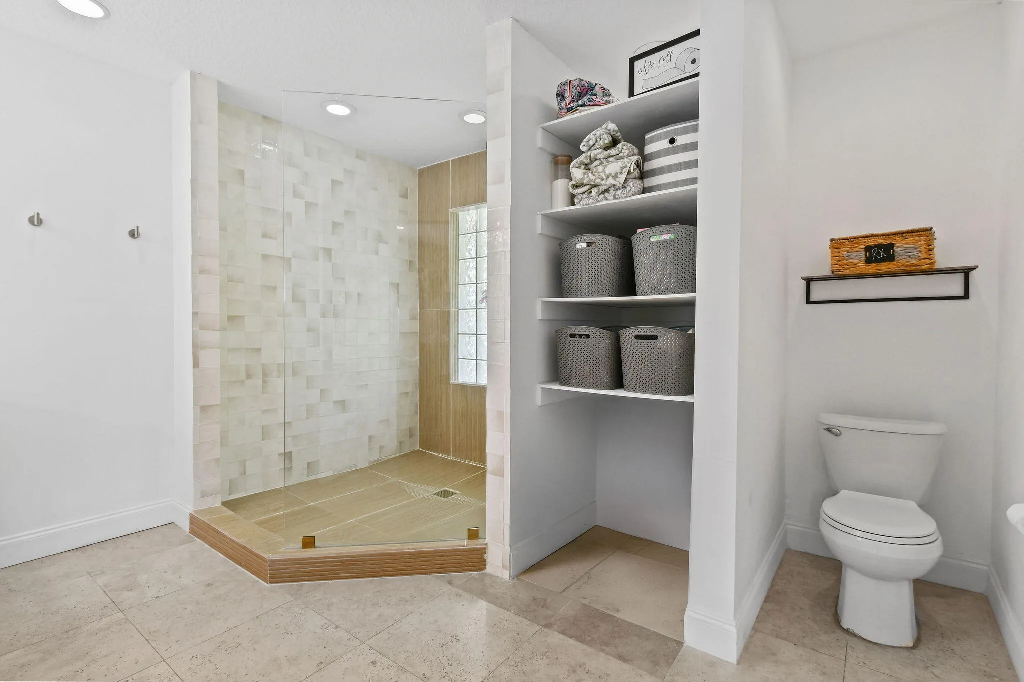 8110WLakeDr(39)