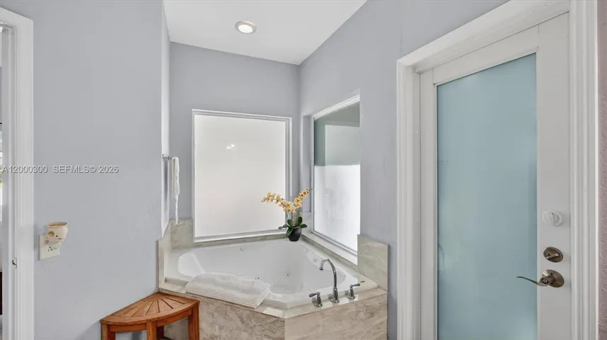 Tub