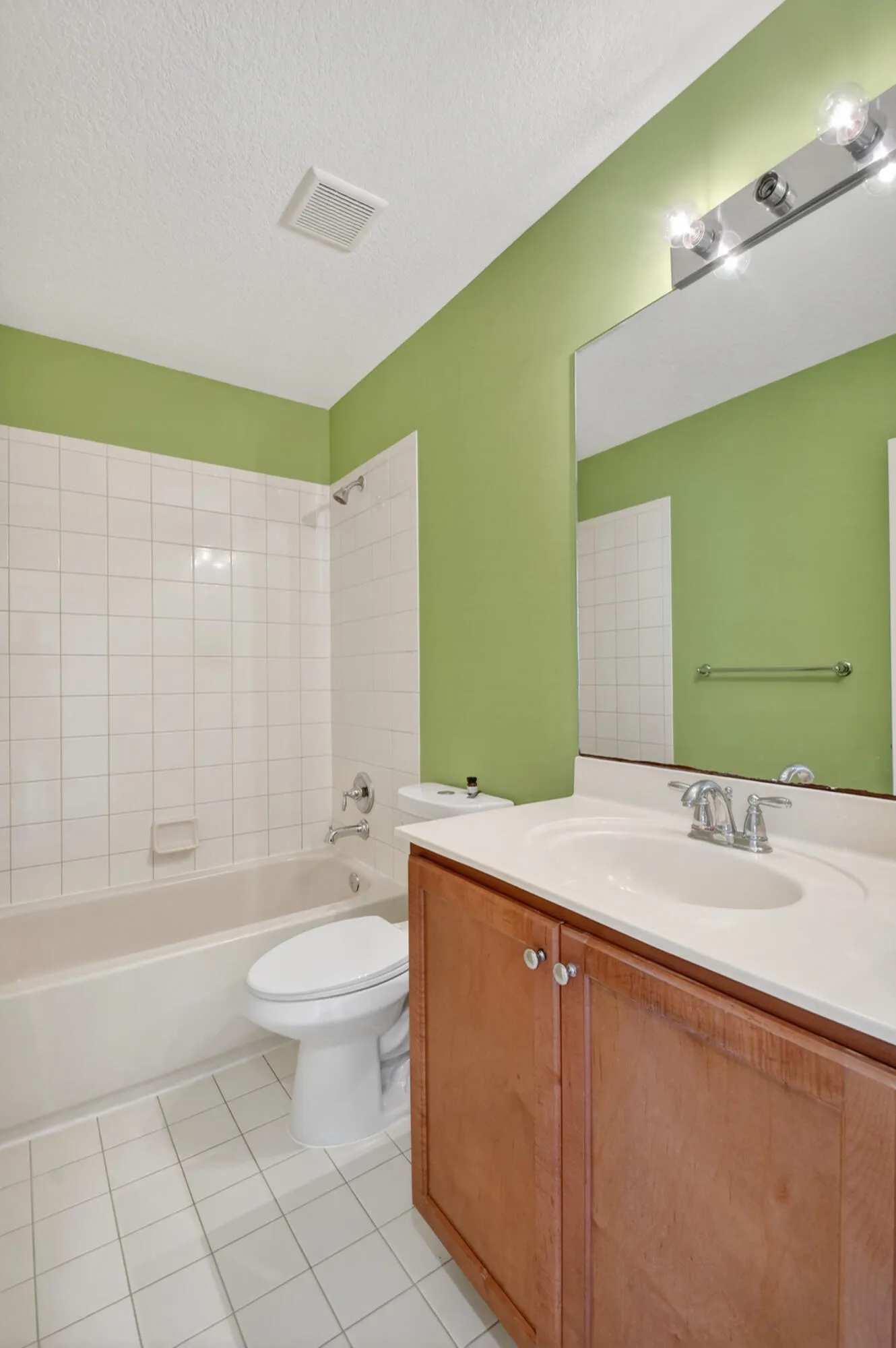 2nd Bathroom