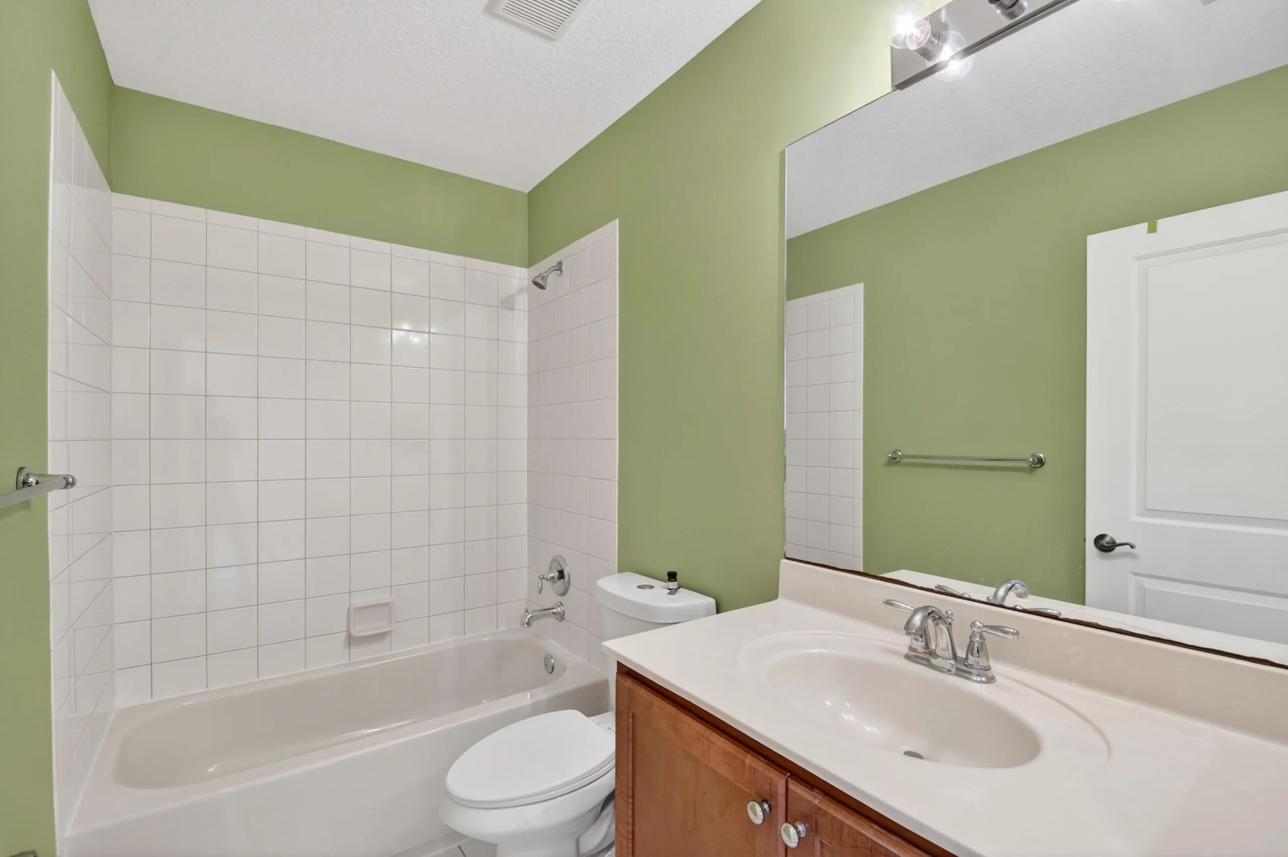 2nd Bathroom