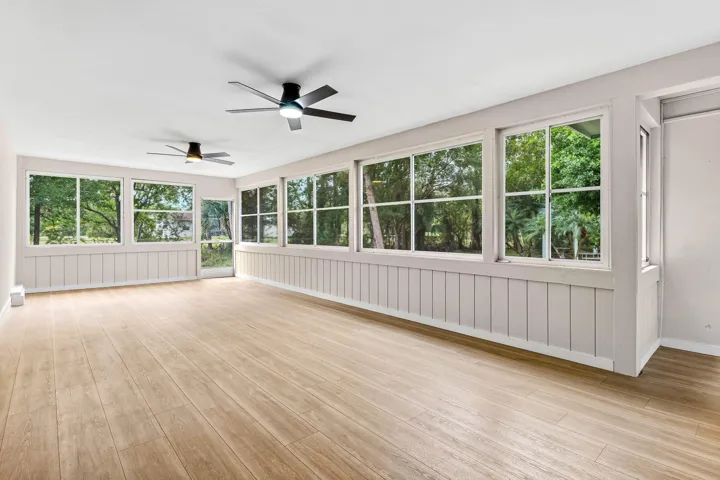 027-4397AvocadoBoulevard-WestPalmBeach-F