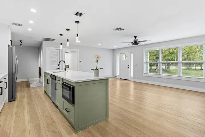 012-4397AvocadoBoulevard-WestPalmBeach-F