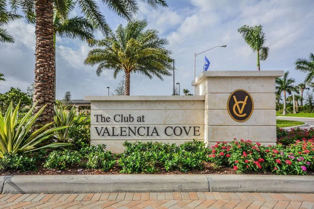 The Club at Valencia Cove