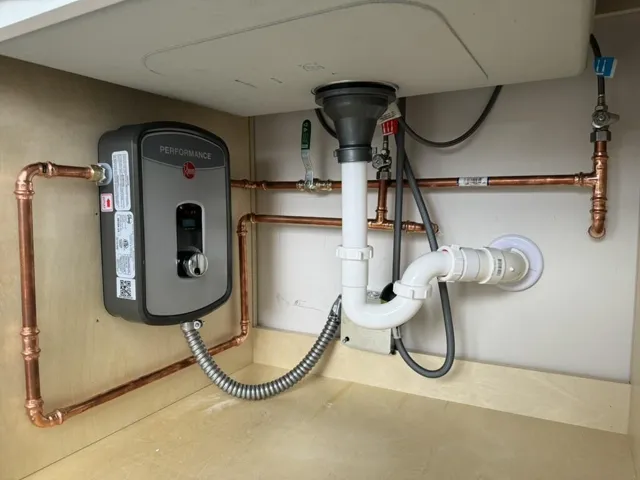 6516D1D7-B1C5-4A06-BBD0-7A40E2097481_1_1