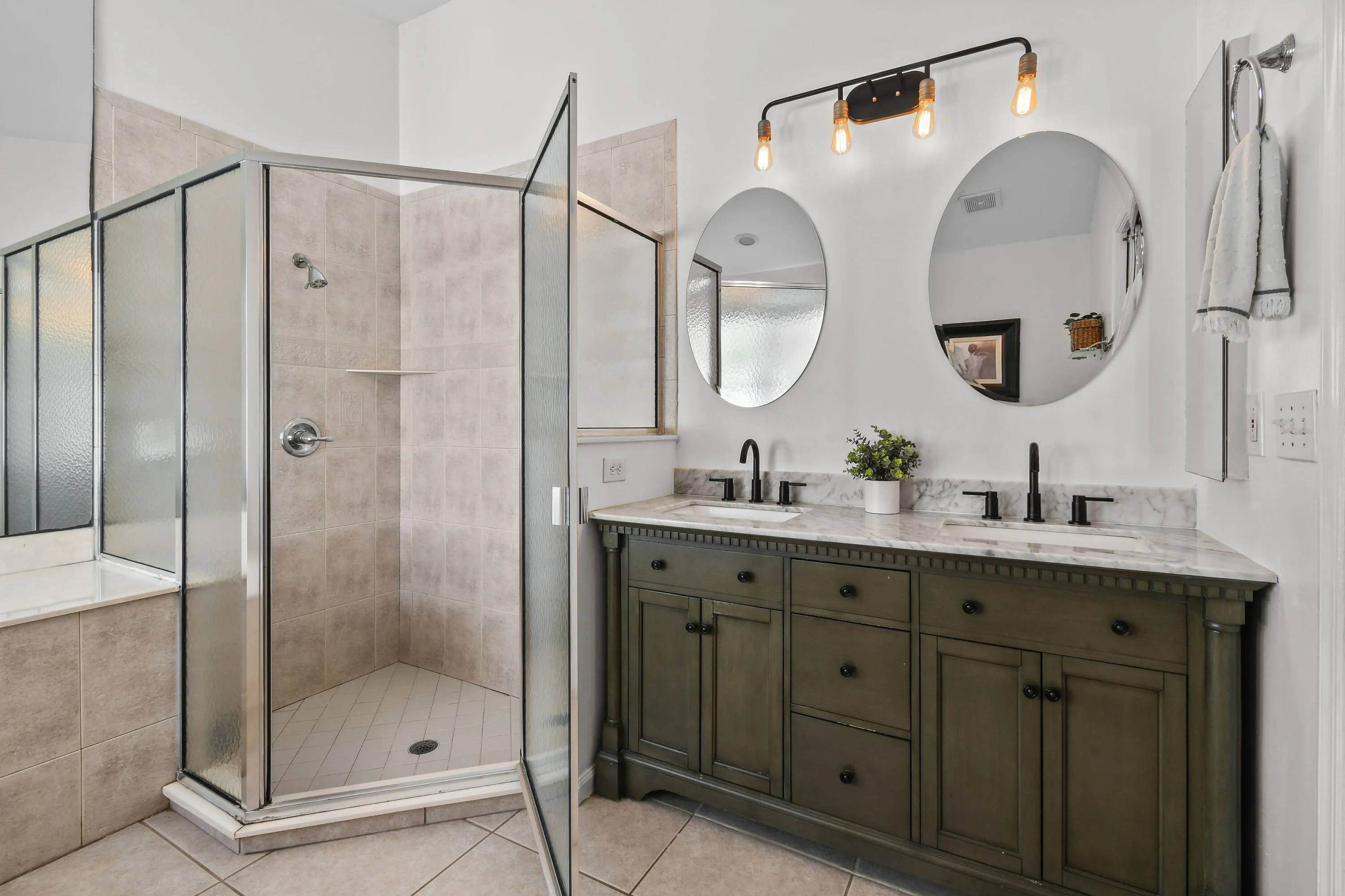 Primary Ensuite