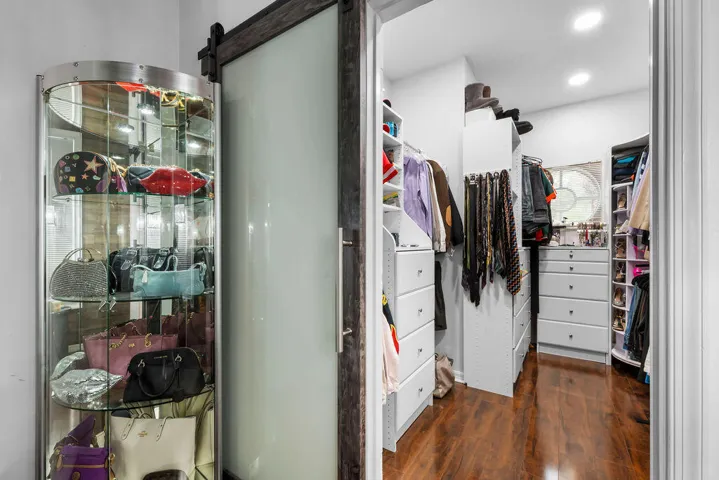 Primary Walk in CLoset