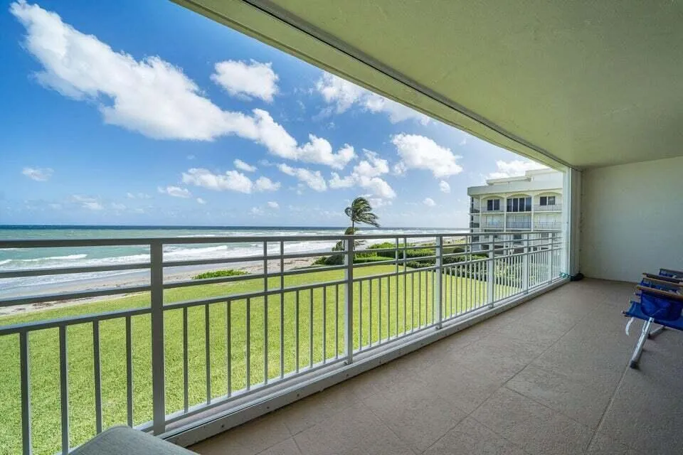 Island house Balcony South