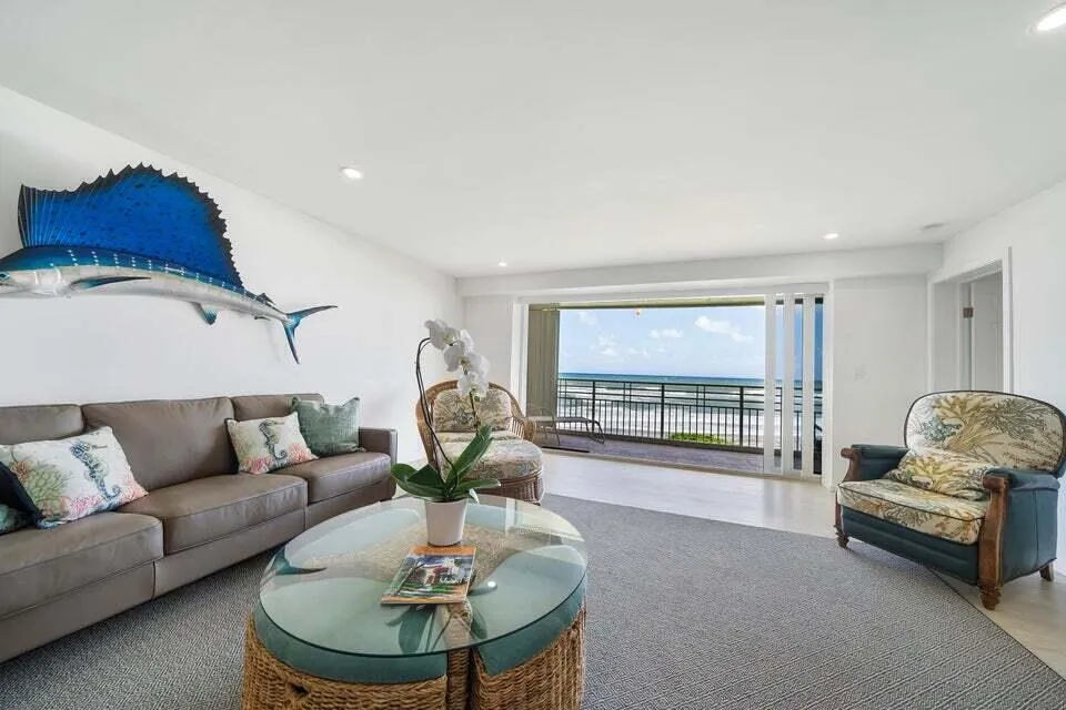 Island House Living Area