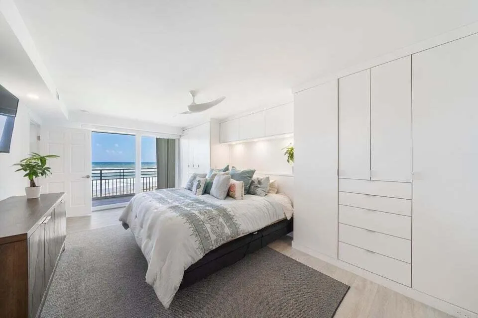 Island House Master Bedroom