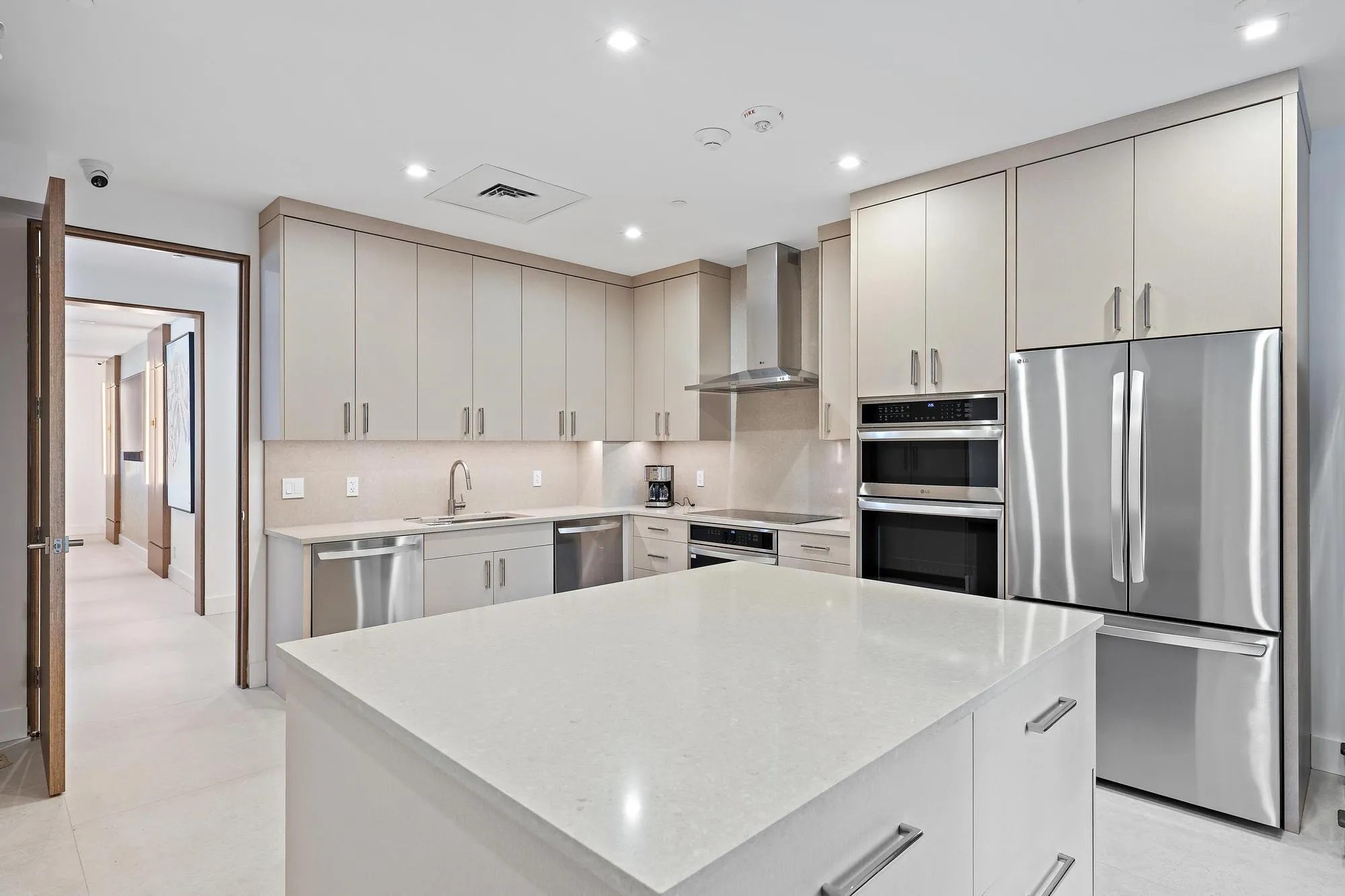 Eastpointe II~ Club Room Kitchen