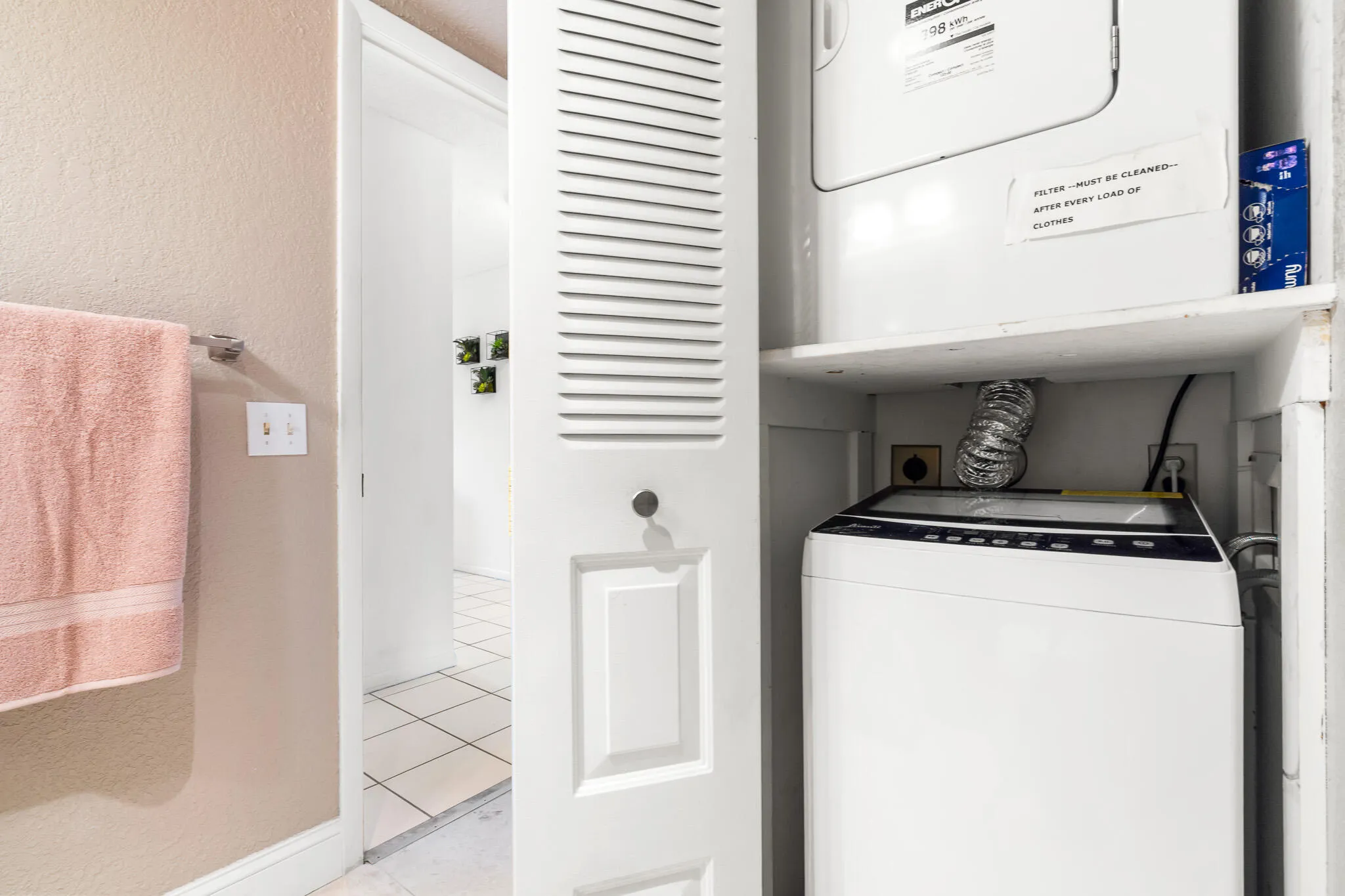 Washer/dryer in unit