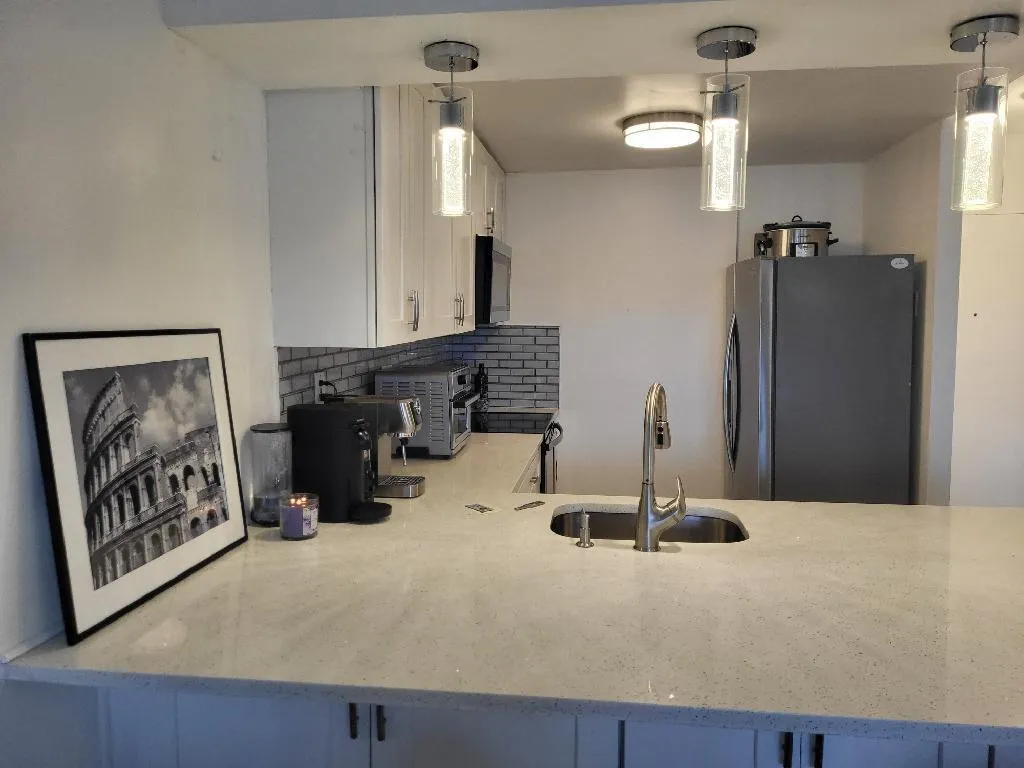 Sparkling Counter Top