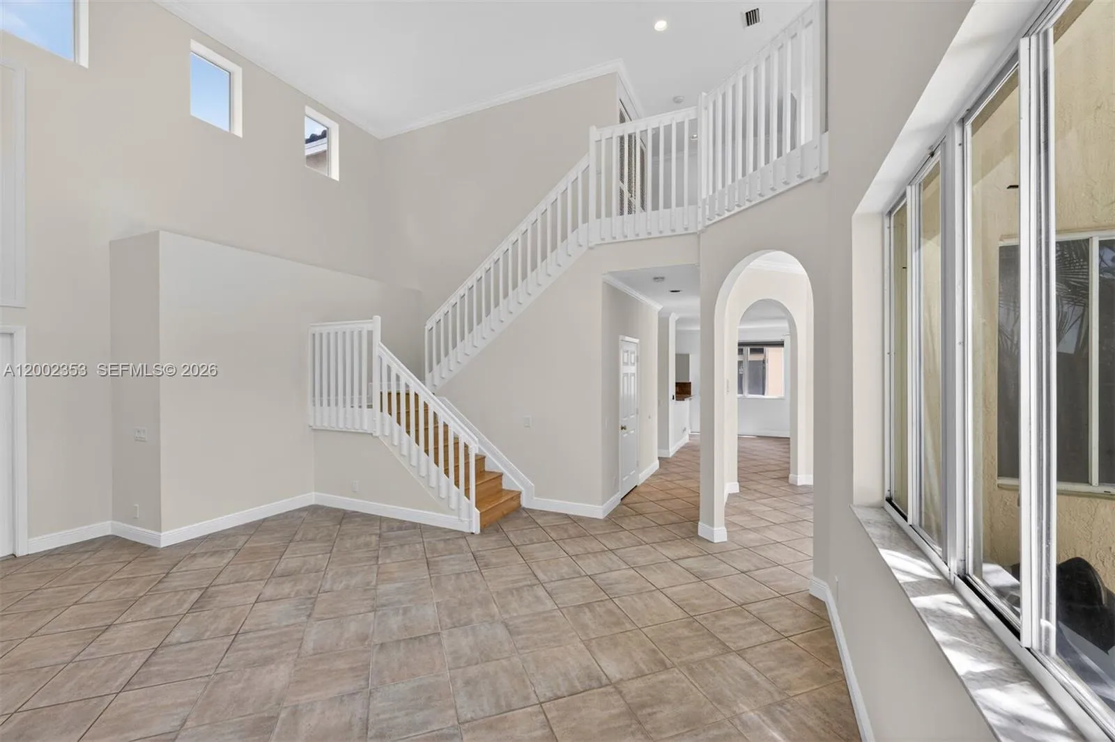 Spacious living vaulted ceilings