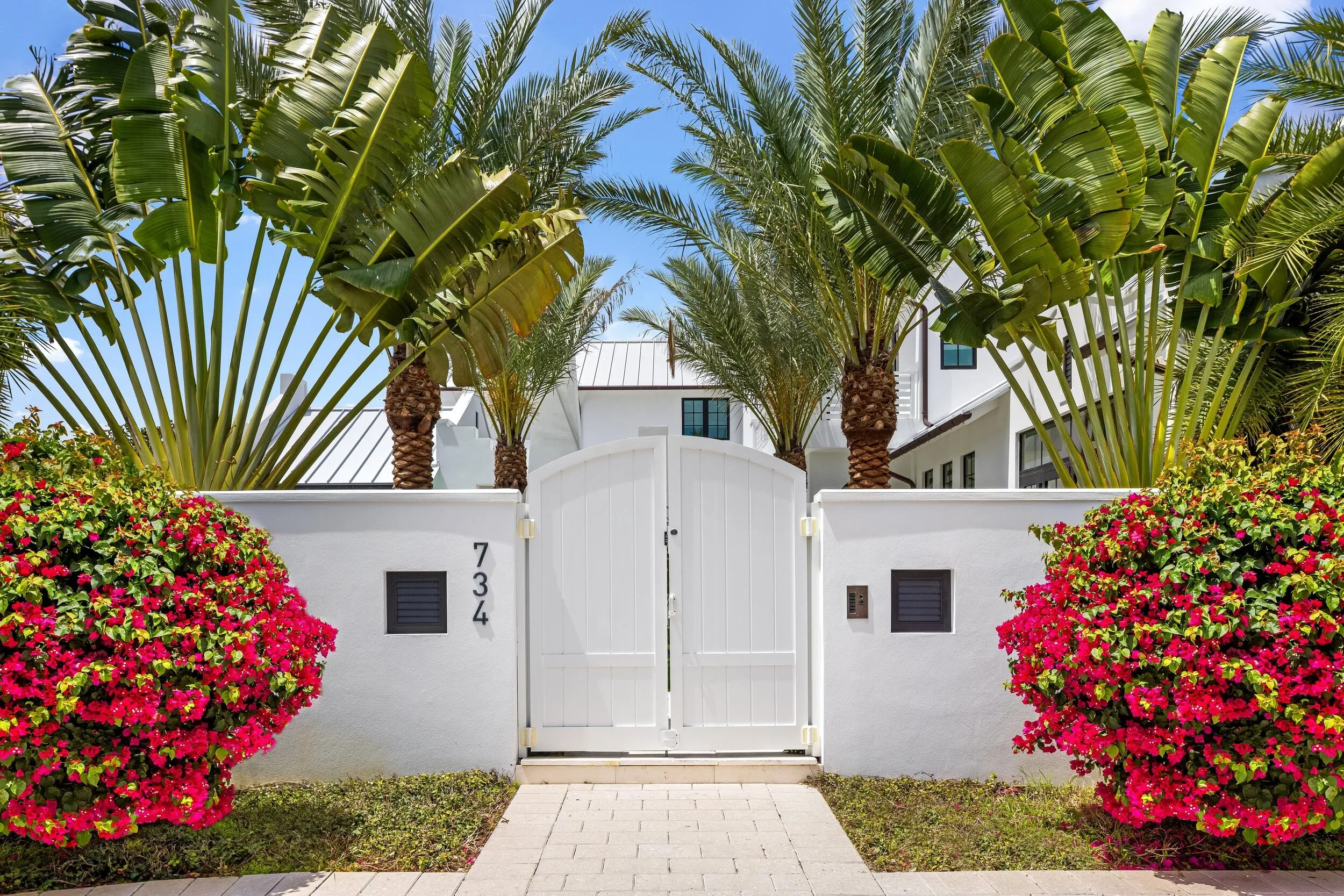 S. Ocean Blvd. Motor Court Gate