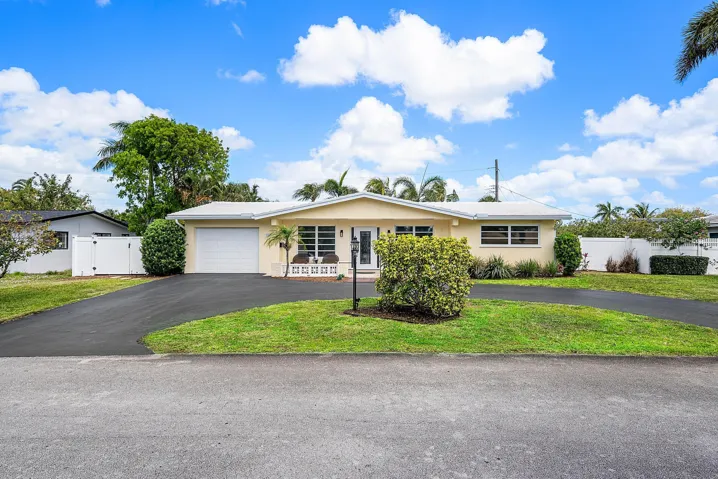 001-2741Northeast52ndStreet-LighthousePo