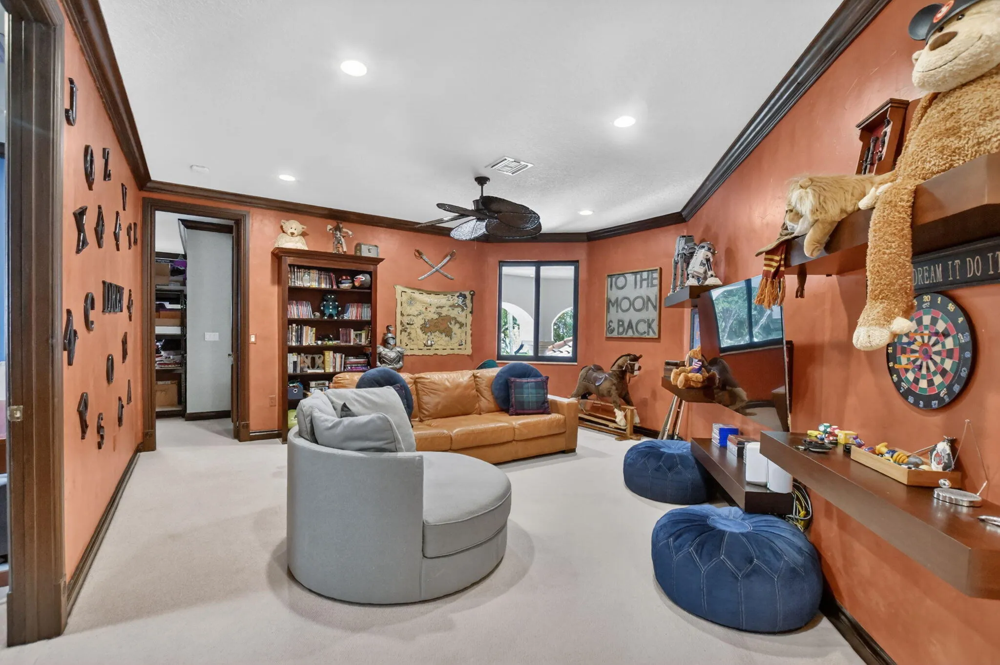2nd floor loft lounge