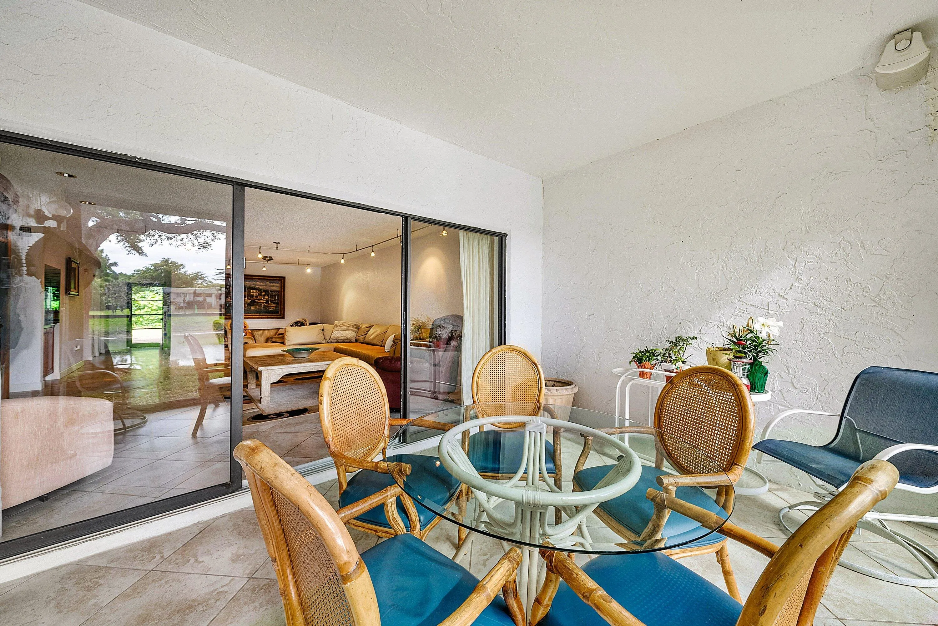 Glass & Screen Enclosed Lanai