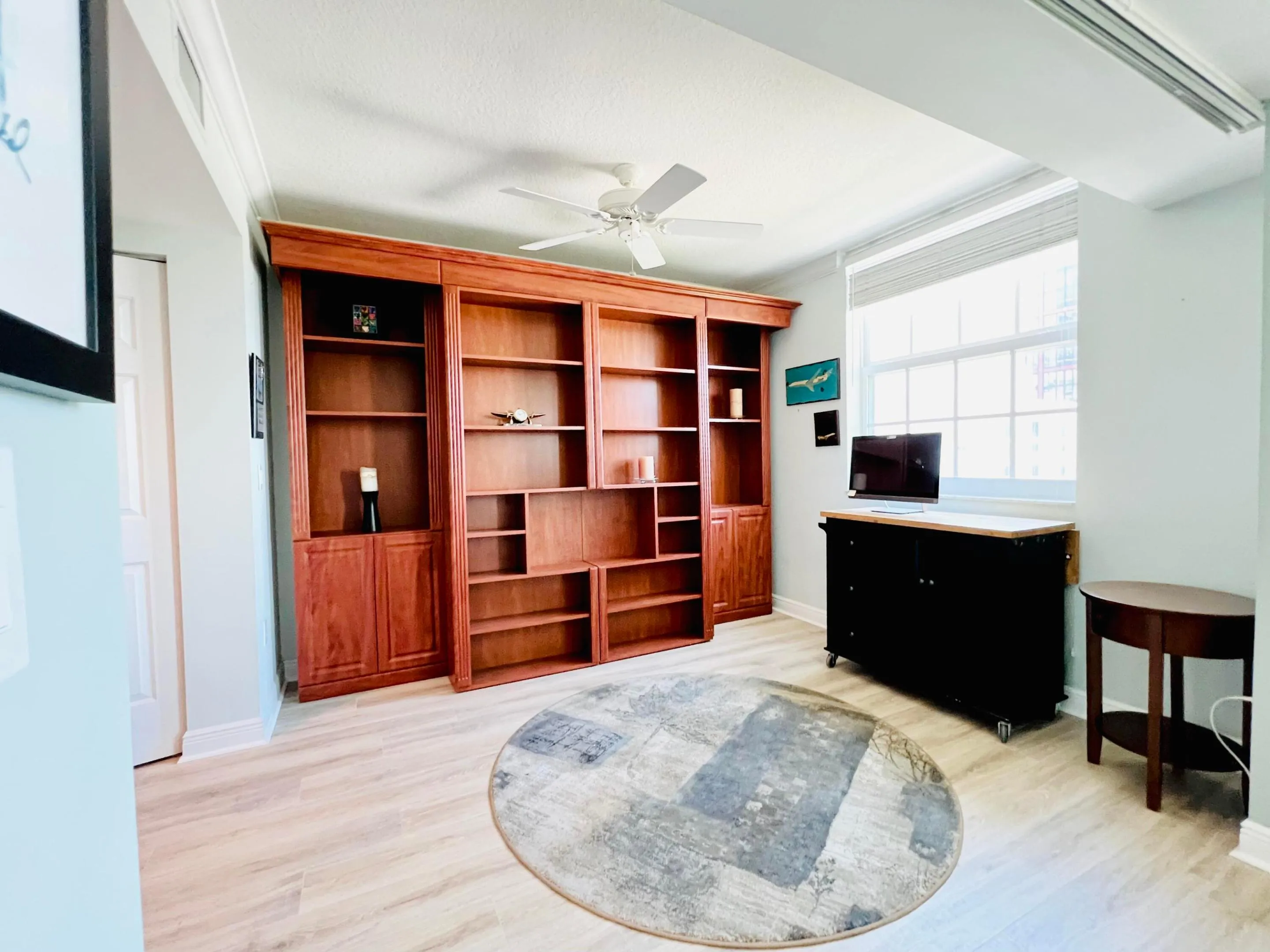 2nd room/den/office
