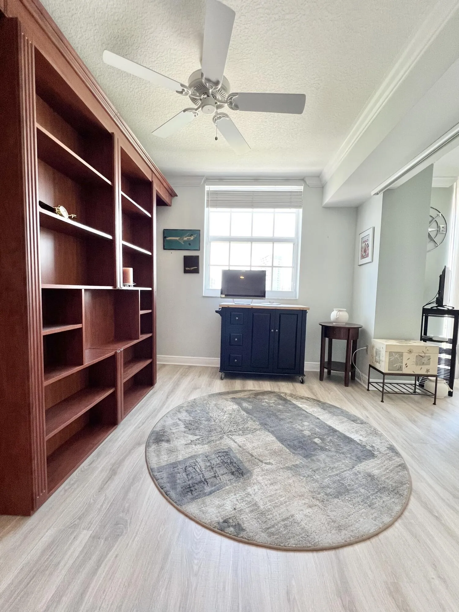 2nd room/den/office