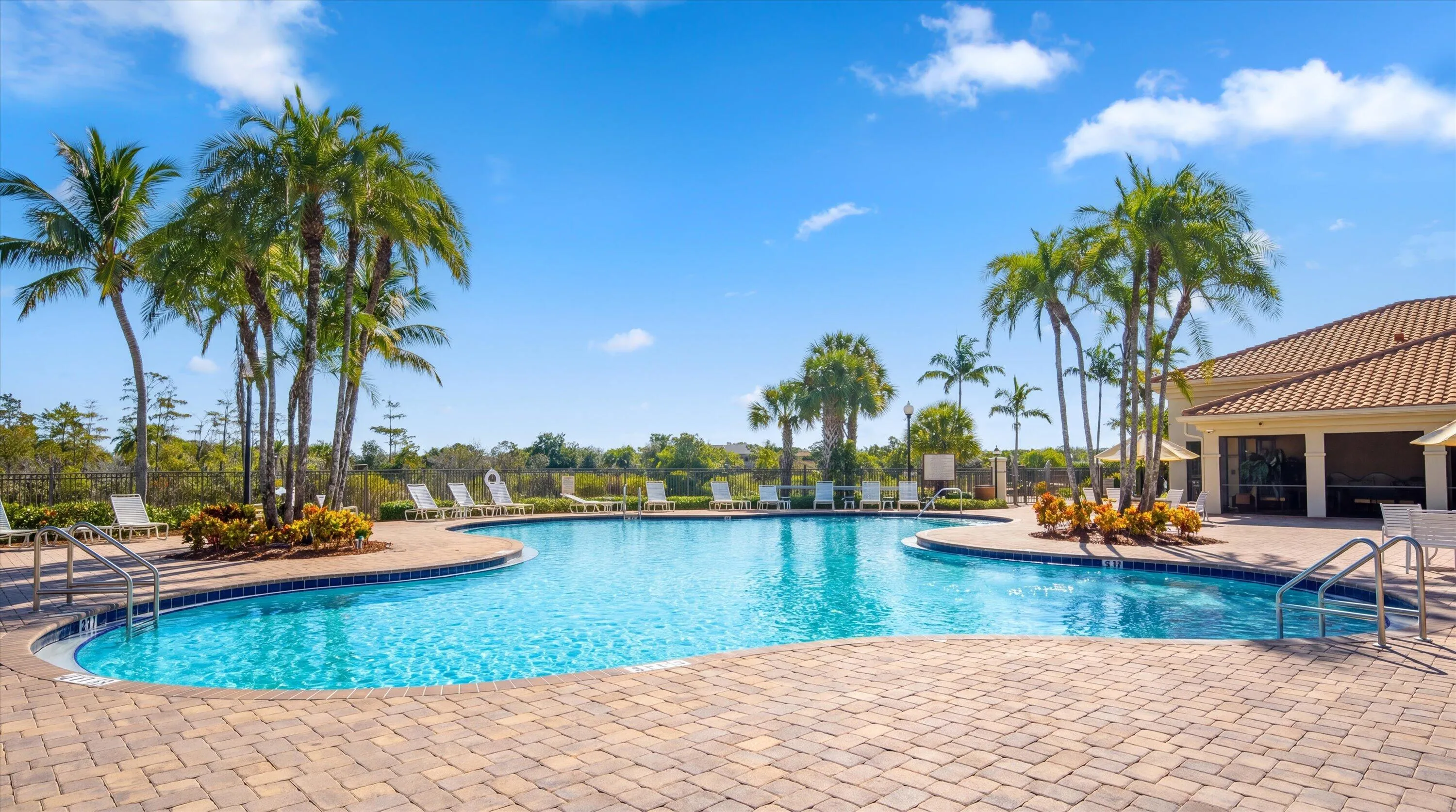 37-2925 Bellarosa Circle