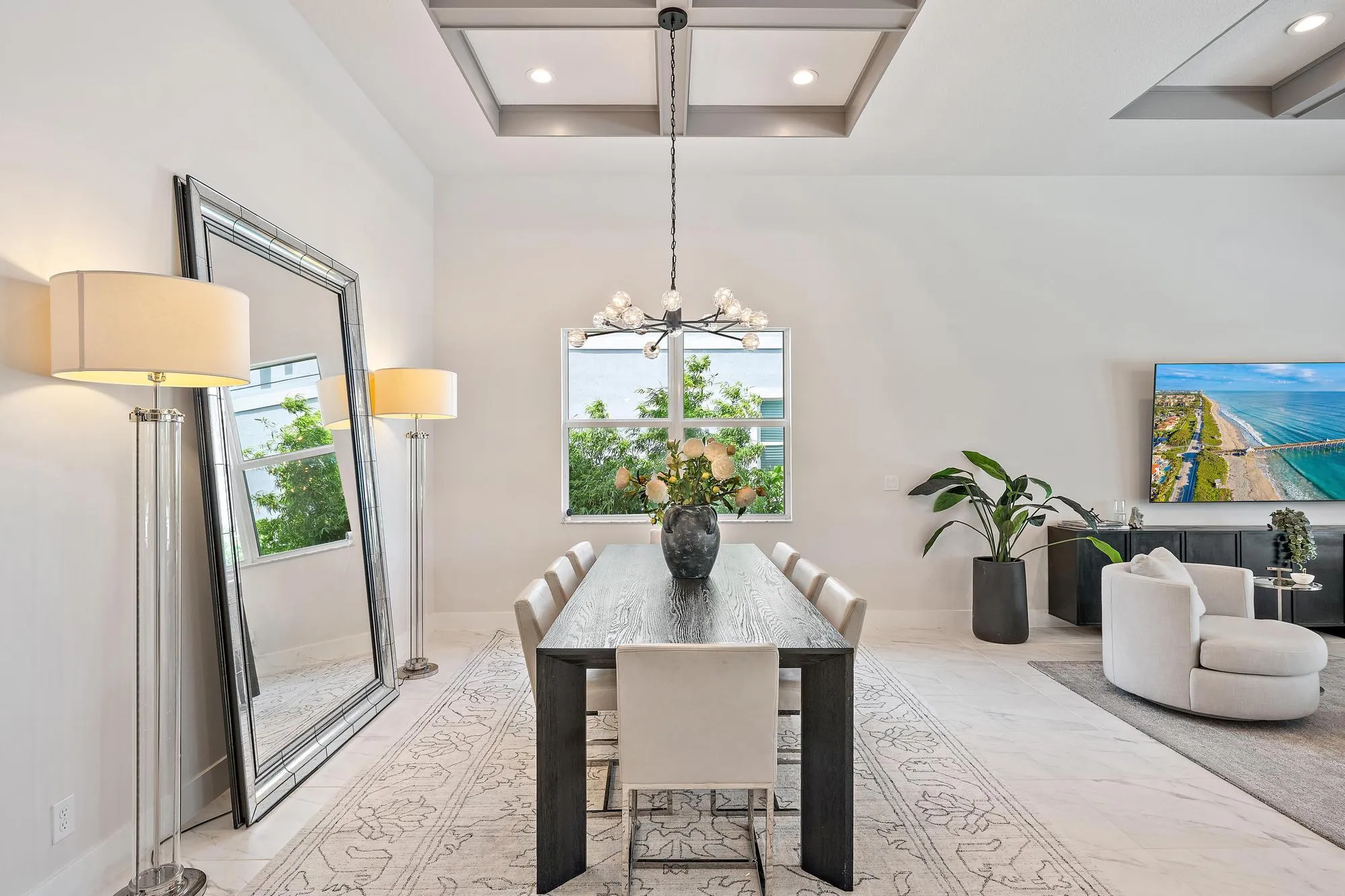 9338 Crestview Circle
