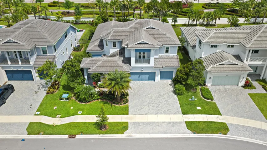 9338 Crestview Circle