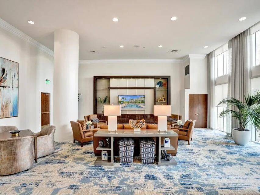 PARTY ROOM
