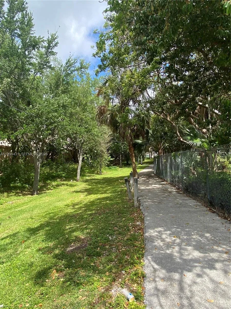 Property photo 32