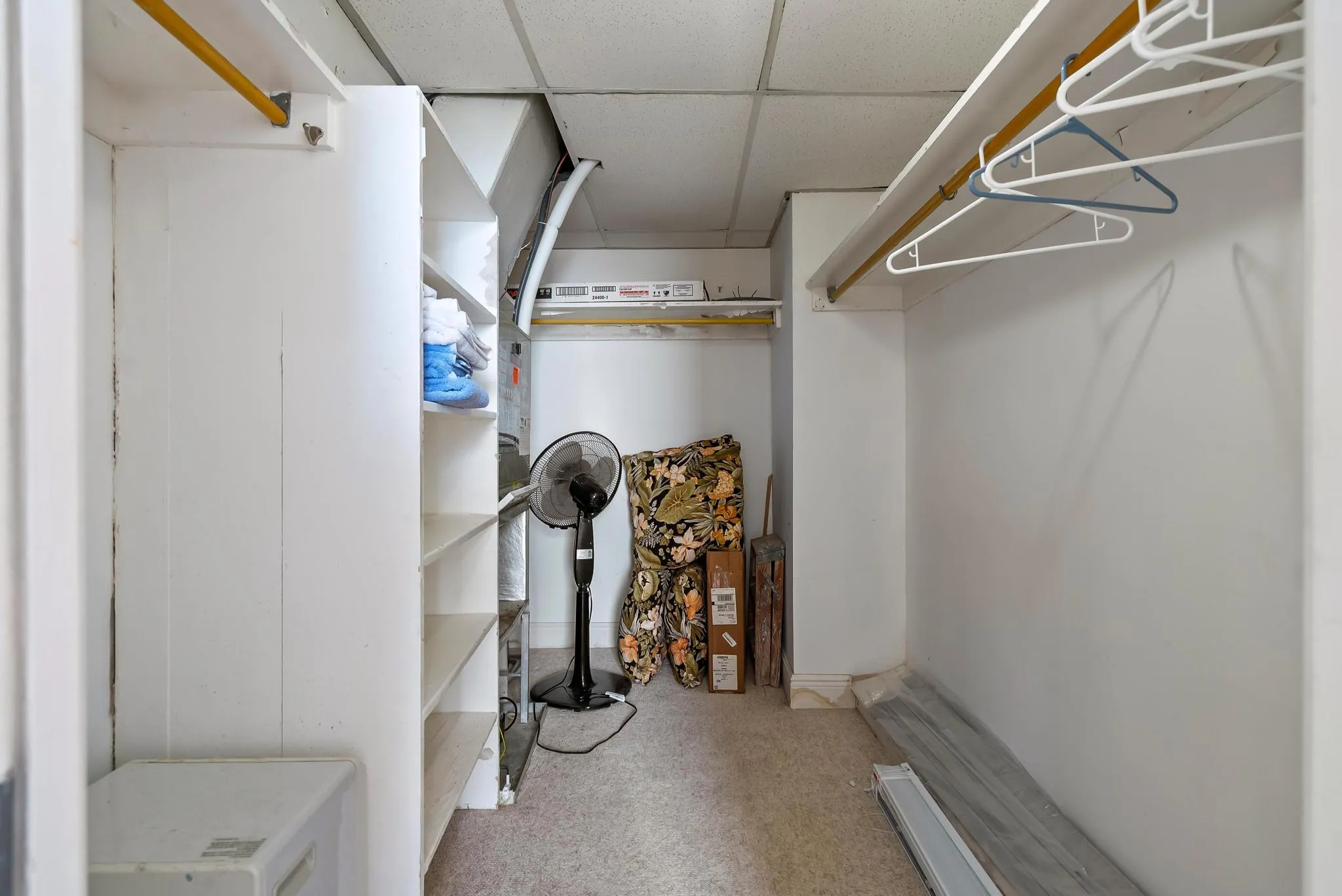 2nd Bedroom Walk- in Closet