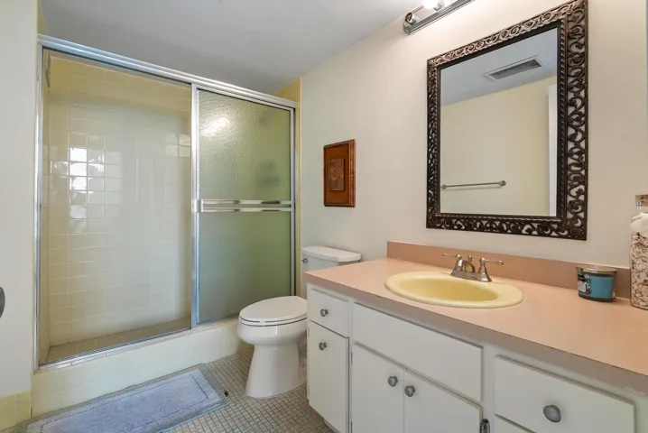 2nd Bathroom -Shower
